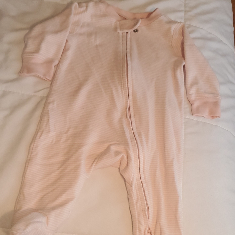 😴 Pink and White Sleeper